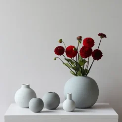 Jarrón Ball gris, 10 cm