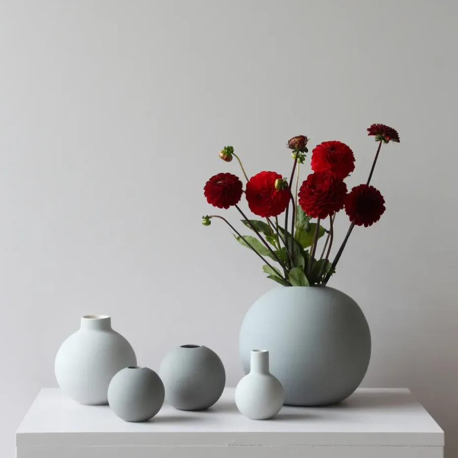 Jarrón Ball gris, 10 cm