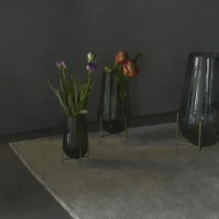 Jarrón Échasse S, vidrio ahumado