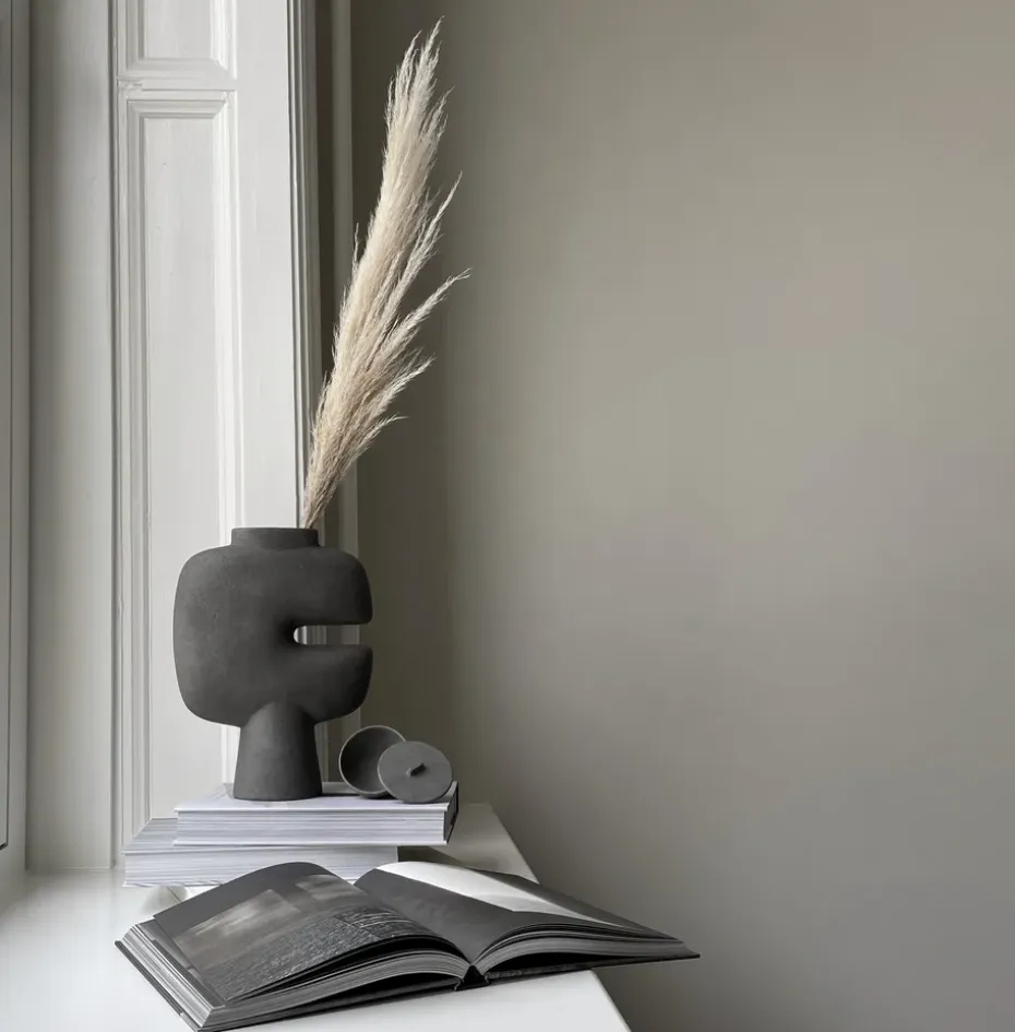 Jarrón mediano Tribal, Gris oscuro