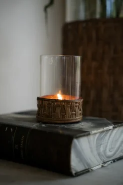 Jarrón/portavelas Ernst en cesta, Marrón oscuro, Ø7×8,5 cm