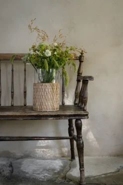 Jarrón/portavelas Ernst en cesta, Natural, Ø18×30 cm