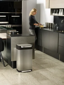 Joseph Joseph Titan compactador de basura pedal 30 L, Stainless steel