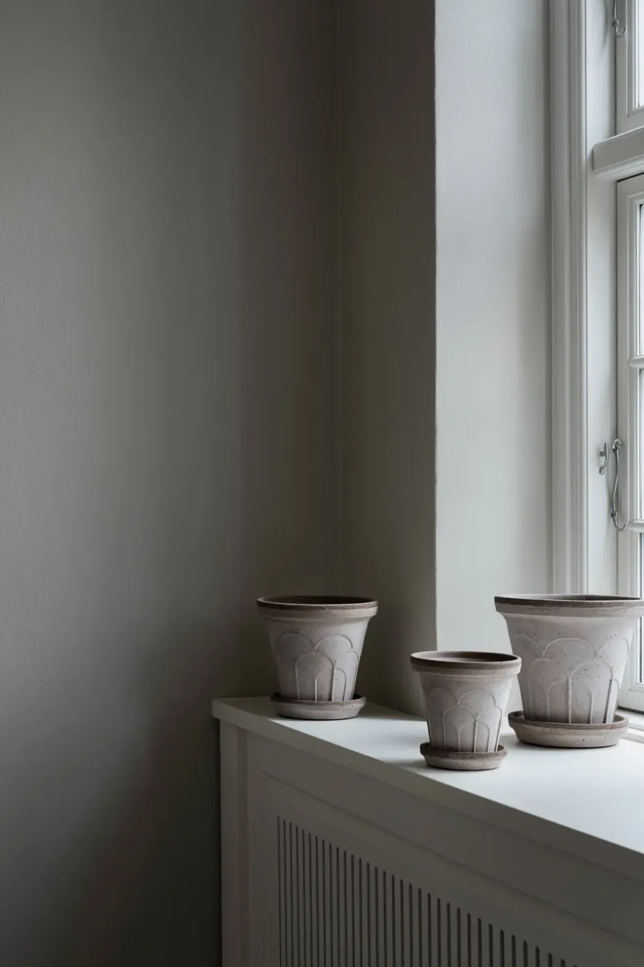 Maceta Fleur con plato, 2 piezas, Gris, Ø18 cm