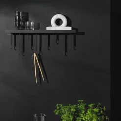 Percha Ateljé, Negro