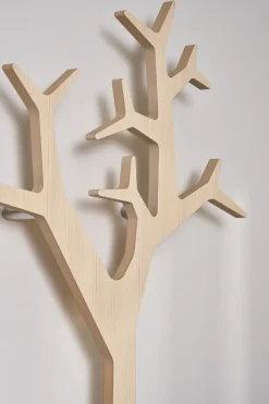 Perchero de pared Tree wall Special Edition 194 cm, Pino con acabado blanco