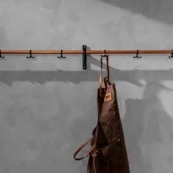 Perchero Nostalgi, Aluminio, base negra