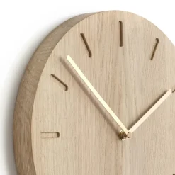 Reloj de pared Watch:Out, roble-latón