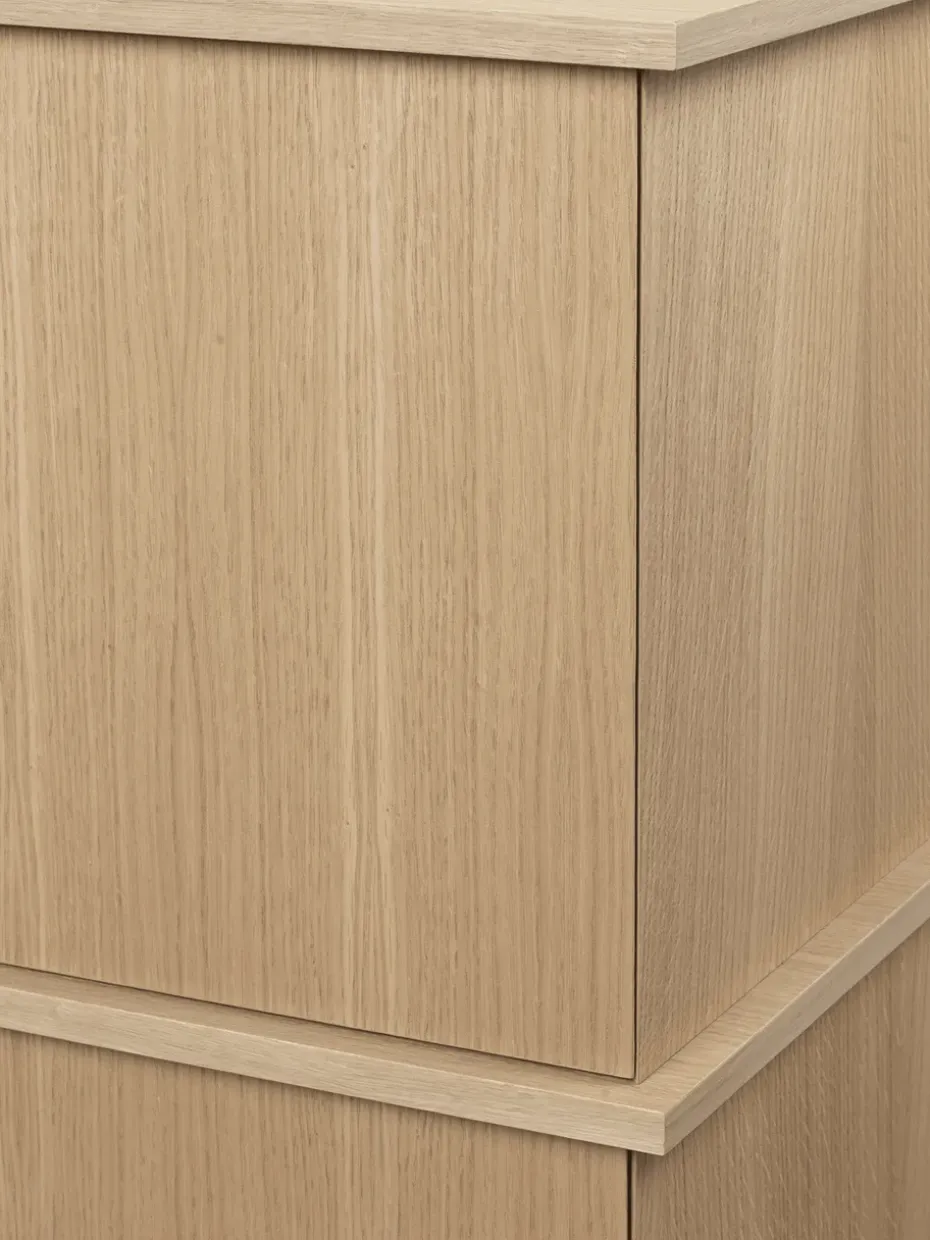 Stilt sideboard double 109x100 cm, Natural oak