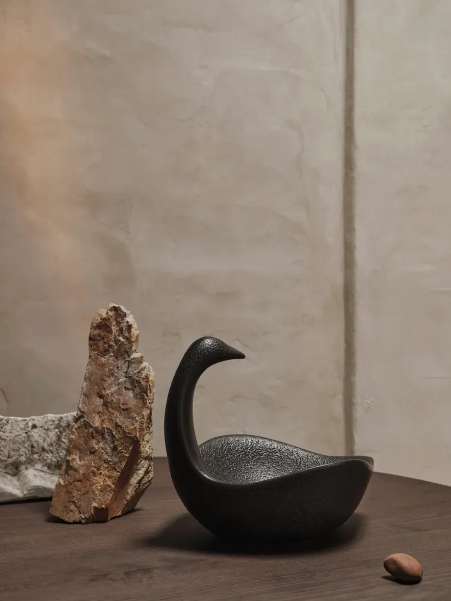 Swan Centrepiece, Black