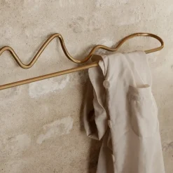 Toallero Curvature, latón