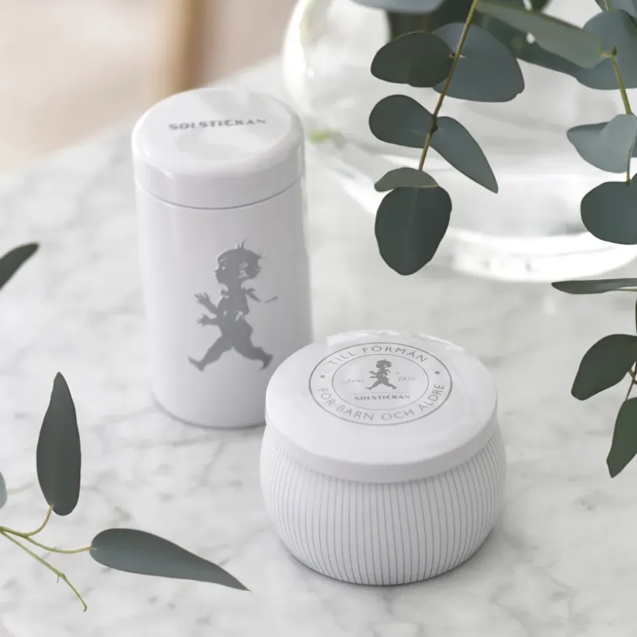 Vela aromática Solstickan 25 h, Blanco-eucalipto