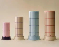 Vela gruesa Column Candle large 25 cm, Light blue-blue grid check