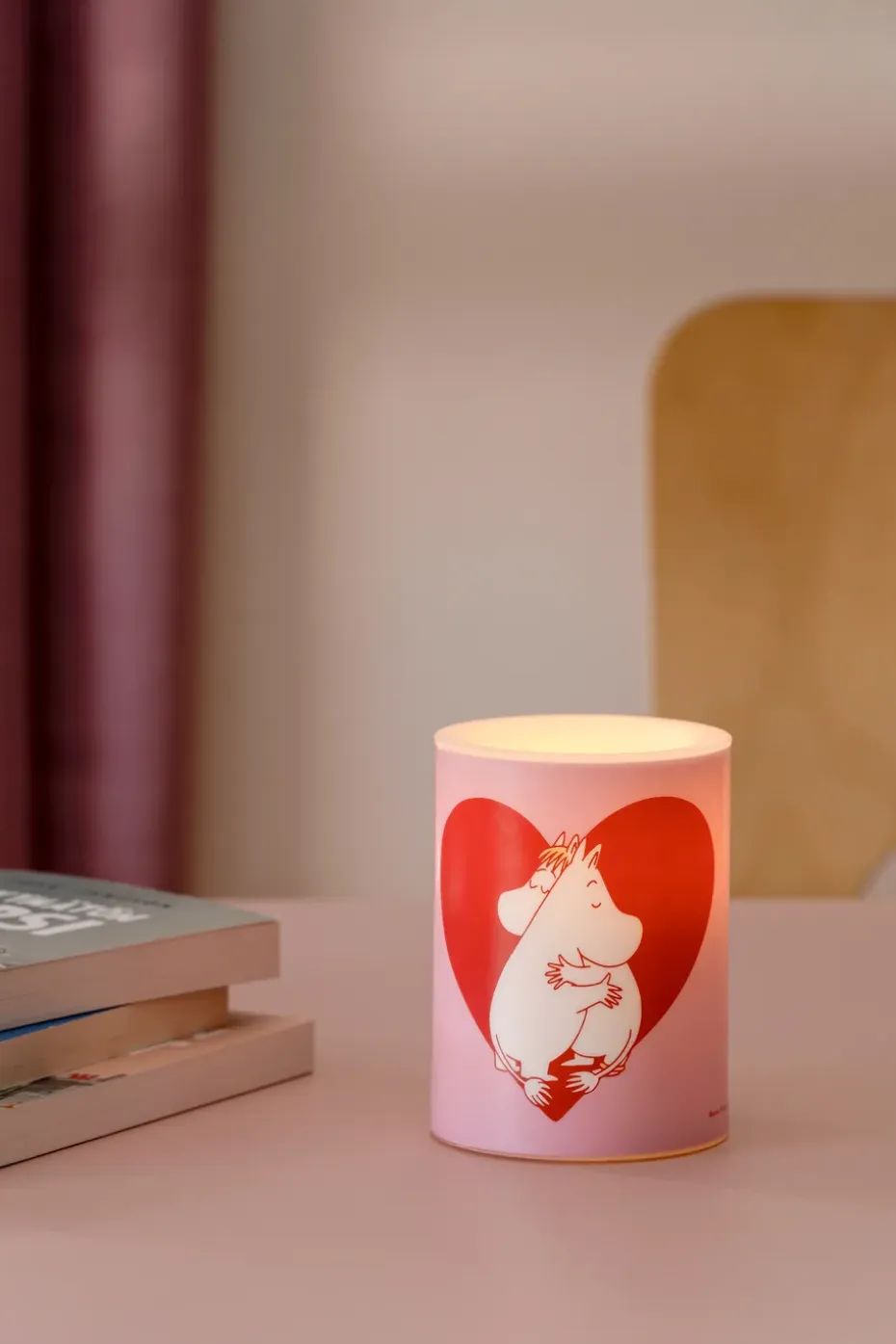 Vela gruesa LED Moomin 10 cm, Corazón