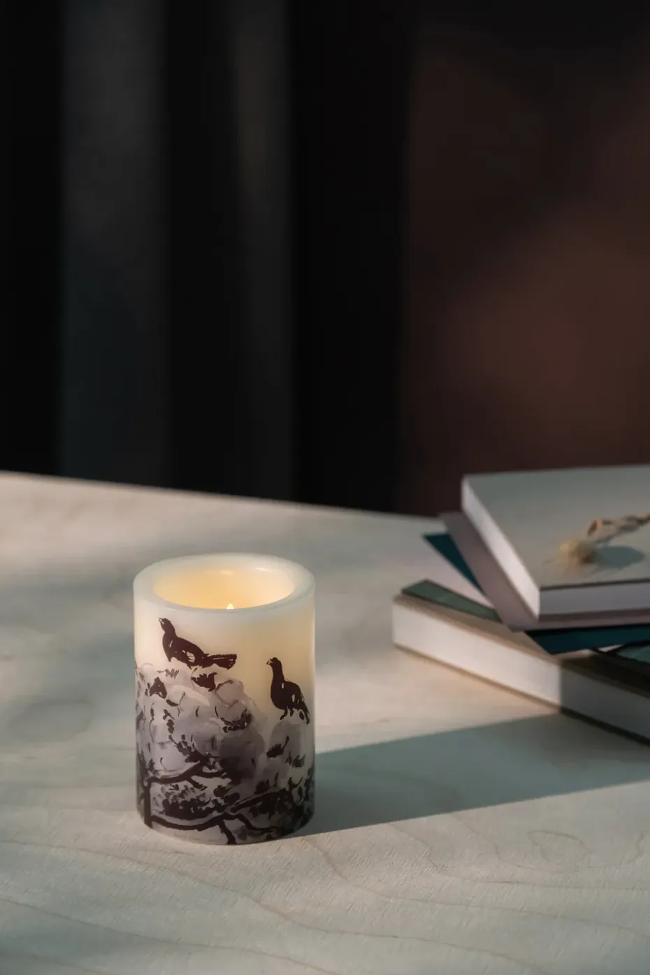 Vela LED Teemu Järvi x Muurla Ø7,5x10 cm, Winter Carpercaillie